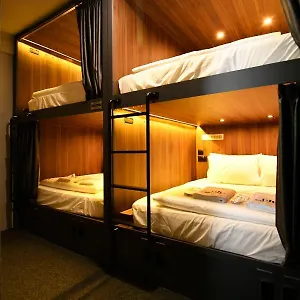 ** Capsulehotel Wink At Mccallum Street Singapore